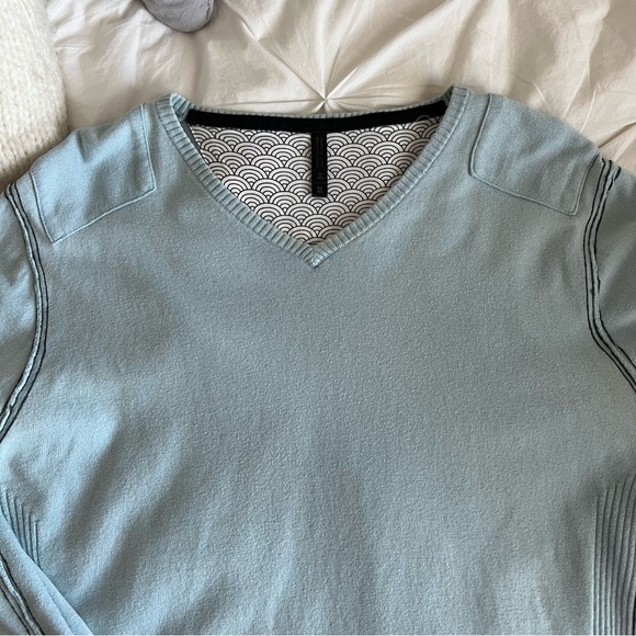 Sovereign Code Sweater - Picture 6 of 8